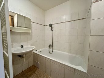 Pronájem byty 2+kk, 37 m2 - Praha - Troja, ev.č. 00056 - 5