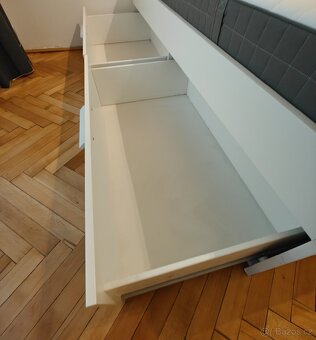 Prodám postel BRIMNES IKEA 140x200 cm - 5