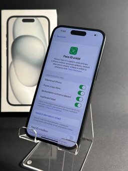 iPhone 15 černý - 5