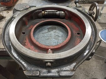 Ruční otočný stůl pro frézku - 5