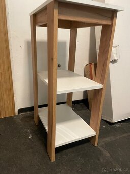 Koupelnové skříňky a zrcadlo - 5