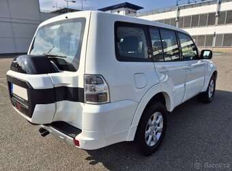 MITSUBISHI PAJERO 3.2DiD 140KW 2016 1.MAJITEL XENON-7 MÍST - 5
