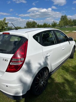 Hyundai i30 1.6 92 kW r.v. 2009 - 5