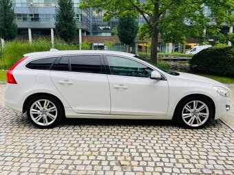 Volvo V60 2.0D 120KW AUTOMAT NAVI VÝHŘEV TAŽNÉ SERVISKA - 5