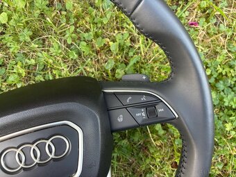 AUDI VOLANT VYHRIVANY S AIRBAGOM A F1 PADLAMI - 5