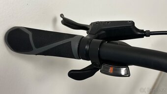 ZÁNOVNÍ kolo TREK FX2, rám L, 28", ZÁRUKA - 5