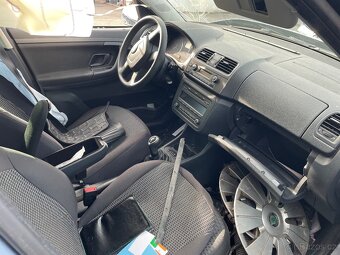 Škoda Roomster 1,2tsi 63kw CBZA veškeré díly - 5