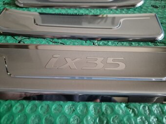 dekorativní ozdobné a ochranné lišty prahu Hyundai ix35 2S45 - 5