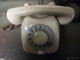 Retro telefony - 5