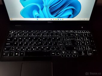 podsvícený Dell 5501,i5-9400h-4,3 GHz,512gb M.2,Top stav. - 5