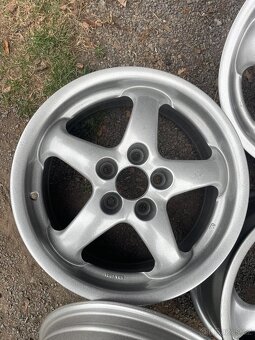 Alu kola Alutec R16 5x112 ET 38 s límcem - nový lak - 5