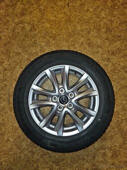 Orig. Mazda 3 kola 205/60 R16, letní pneu - 5