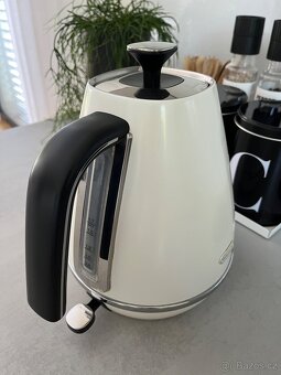 Rychlovarná konvice Delonghi Distinta Flair KBI2001.W - 5