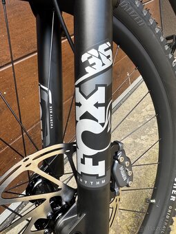 Prodám elektrokolo specialized turbo levo - 5