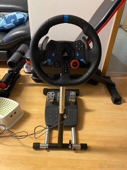 Playstation 4 pro 1TB + Volant + 6 her. - 5