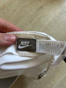 Nike bílá kšiltovka 🧢 - 5