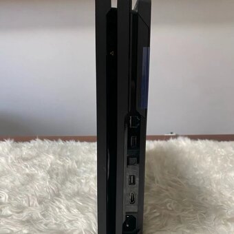 Playstation 4 PRO 1TB - 5