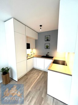 Pronájem moderního bytu 2+kk (56,6 m2) s předzahrádkou a ter - 5