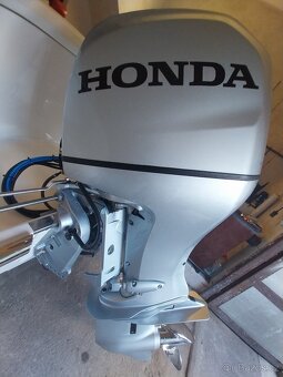 Motorová loď+Honda100Hp+ přívěs - 5
