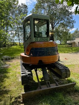 pásový bagr Hitachi EX40U - 5