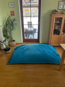 Nabízím 2 velké sedací vaky – zelený a modrý (130×170 cm) - 5
