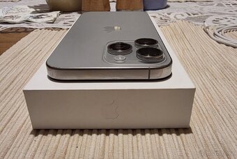 Apple iPhone 16 Pro Max 256 GB - Baterie 100% - 5