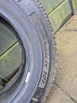 Pneu 205/75 R 16C - 5