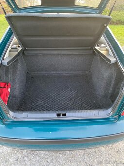 Škoda Octavia 1 1,6 55kW Najeto 141 000km - 5