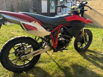 Yuki 125 SRi - 5