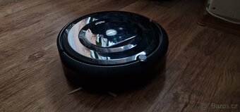 Robotický vysavač iRobot Roomba - 5