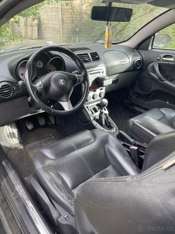 Alfa Romeo GT 1.9 JTDM - 5