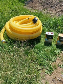 prodám zemní chráničku kabelu a další zbytky ze stavby - 5