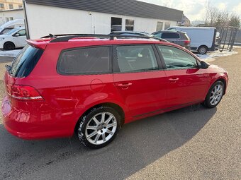 Volkswagen Passat B7 kombi 2.0 TDI 103 KW DSG - 5