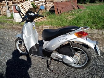 Prodám skútr MALAGUTI CIAK 150 4T r.v 2002 - 5