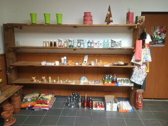 Nábytek do prodejny - květinářství - 5