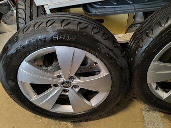 ALU kola Škoda Superb 5x112 r17 Originál, pneu 5mm - 5
