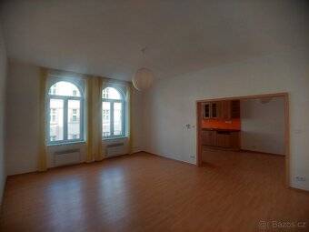 Pronájem bytu 3+1, 98 m2 v centru Tábora - 5