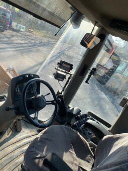 Nakladač Case 821 E - 5