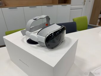 Apple Vision Pro 1TB - 5