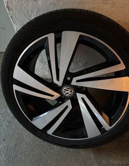 Alu kola vw 5x100 r18 7j et39 pneu 215/45/18 - 5