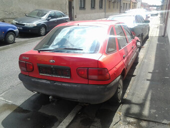 Ford Escort - použité náhradní díly z tohoto vozu levně - 5