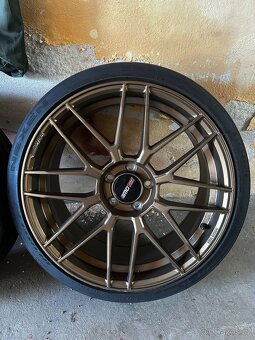 Motec MCR3 5x112 R19 - 5