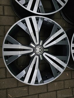 ALU disky kola 5x112 VW R18 Golf ET45 5G0 Octavia Škoda - 5