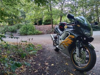Honda cbr 600f - 5