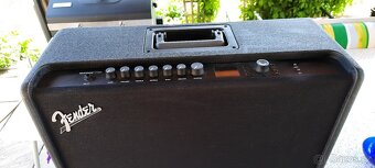 Fender Mustang 200GT - 5