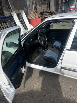 Peugeot 106 - 5