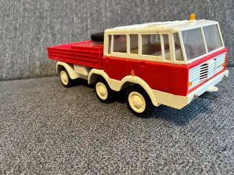 Tatra 813 na setrvačník, ites - 5