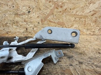 PŘEDNÍ PANTY KAPOTY LAND ROVER DISCOVERY SPORT L550 - 5