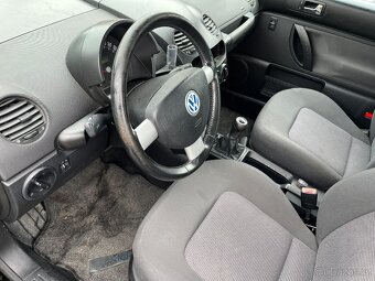 Volkswagen New Beatle 1.6i - 5
