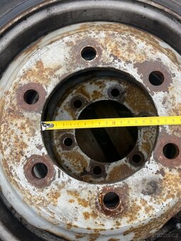 2ks pneumatika s diskem 225/75 R17.5 - 5